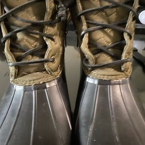 Like new sorry duck boots